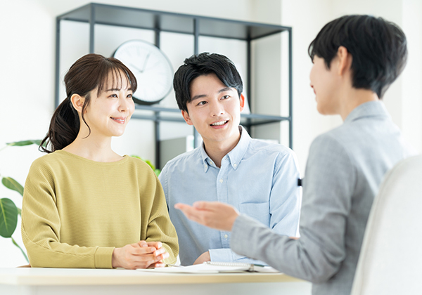 「火災保険の活用もサポート！賢く費用を抑えた葺き替え工事」イメージ