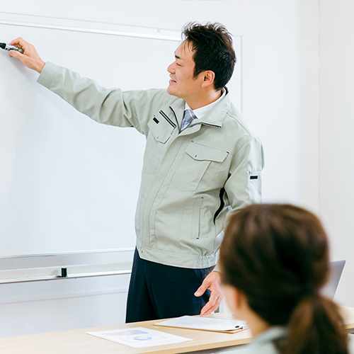 「人、物への投資は惜しまず。充実した教育制度です。」のイメージ画像