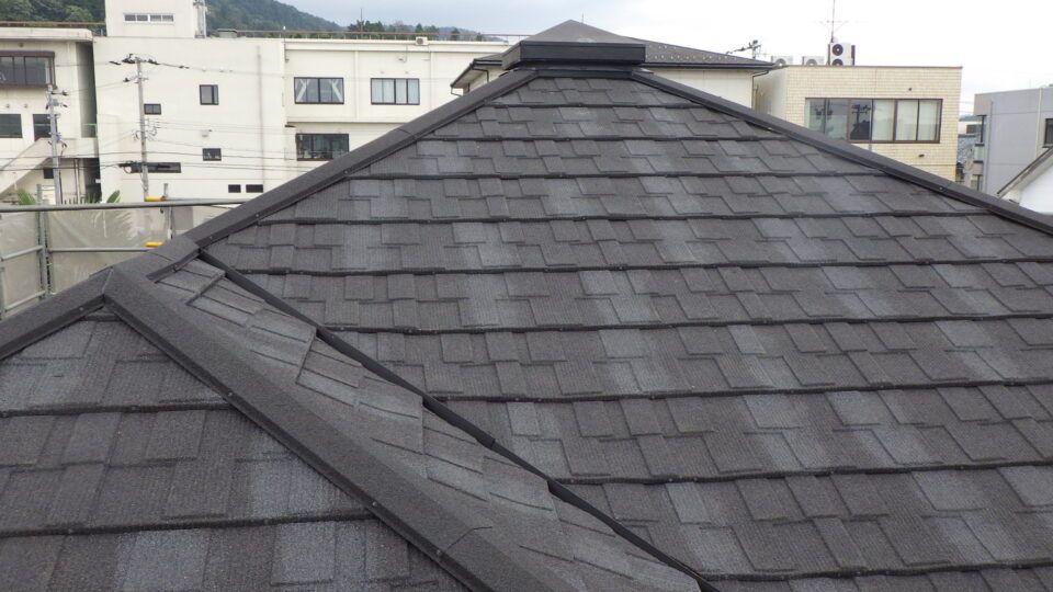 コロニアル屋根のリフォーム工事の事例