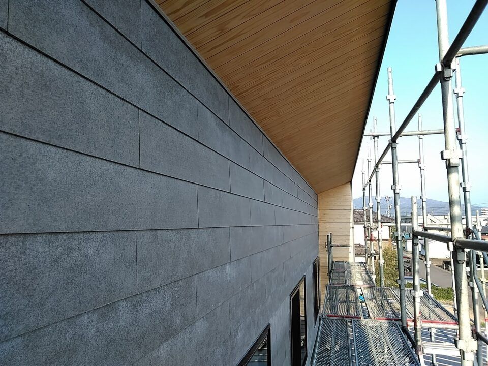 福井市で外壁工事、ＫＭＥＷのＳＯＬＩＤ