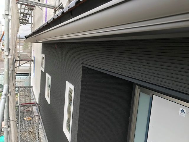 越前市で雨樋の取り付け。パナソニックPGR60です。